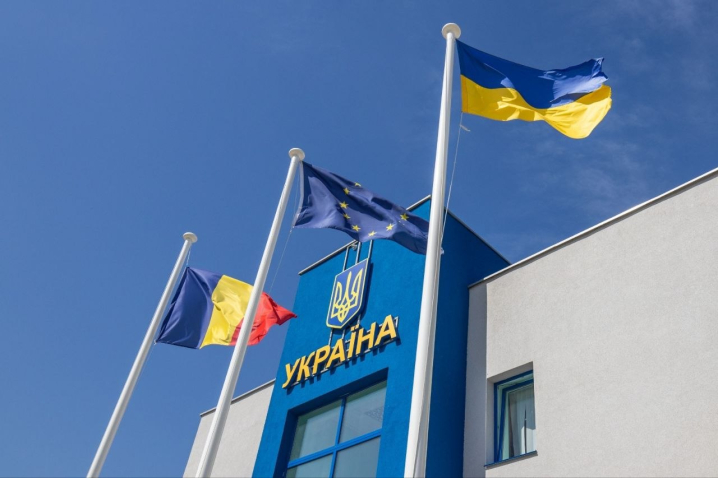 Через сезон відпусток на кордоні з Румунією на Буковині зросли черги