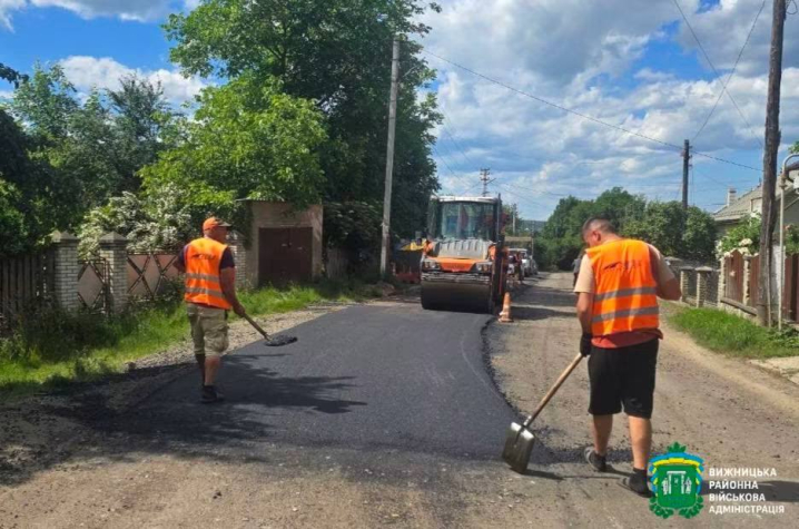 У Вижницькому районі продовжують ремонт доріг, планується відновлення мосту через Черемош