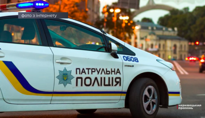 Смертельна ДТП на Буковині: мотоцикліст врізався у відбійник після калюжі