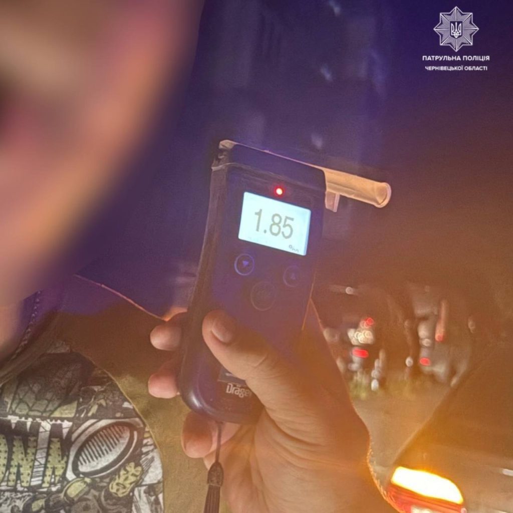 Поліція зупинила водія BMW у Чернівцях за сп’яніння