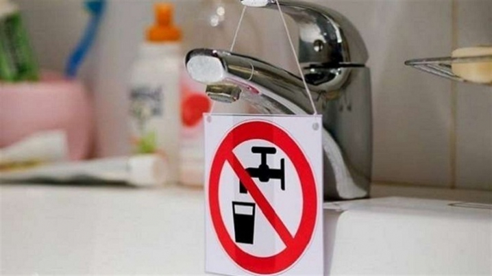У Чернівцях зупинилося водопостачання через аварію