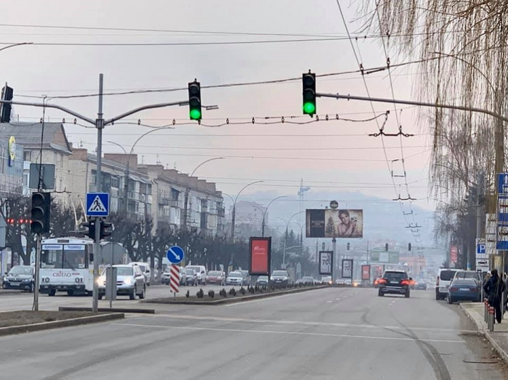 У Чернівцях вимкнуть світлофор на важливому перехресті на два дні